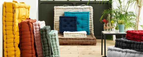 Coussin de sol coloré