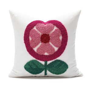 Coussin fleur brodé