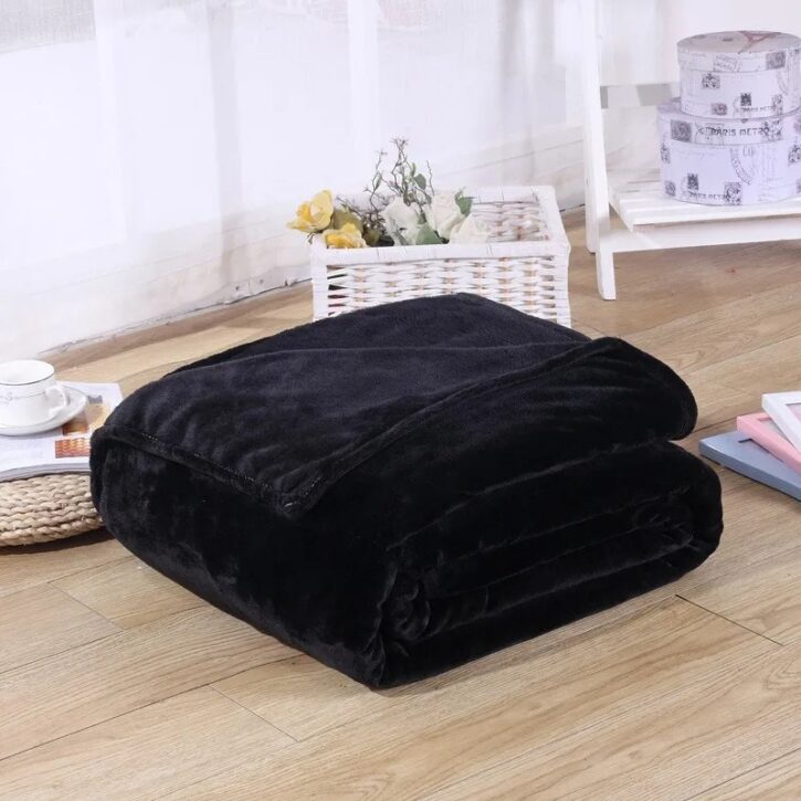 Couverture plaid noir tout doux